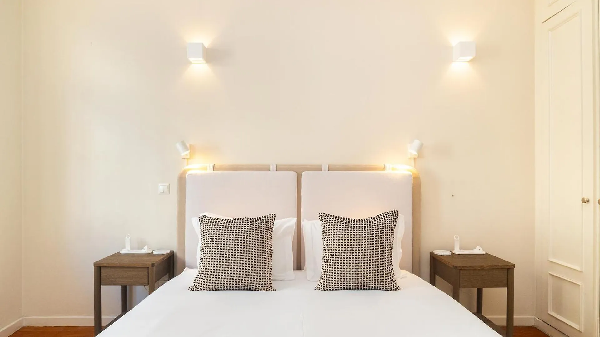 Whome Artsy Apartment In The Heart Of Chiado Lisboa 0*,  Portugal